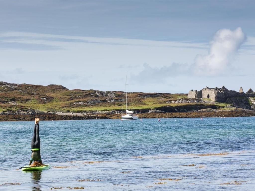 The Beach, Days Bar And B&B Inishbofin Kültér fotó